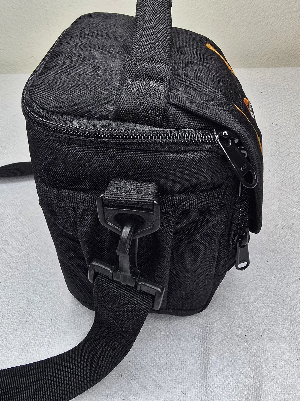 Lowepro Camera Shoulder Bag Case Black with Adjustable Strap